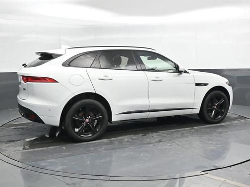 2017 Jaguar F-PACE 35t R-Sport