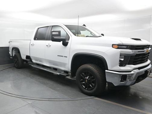 Summit White 2025 Chevrolet Silverado 2500 LT