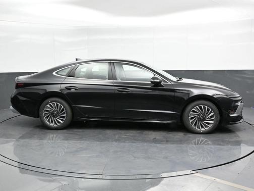 2024 Hyundai SONATA Hybrid Limited