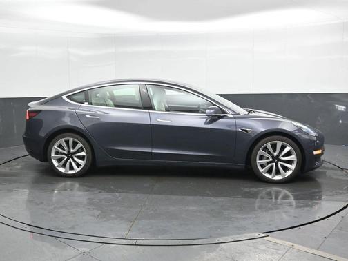 Gray 2019 Tesla Model 3