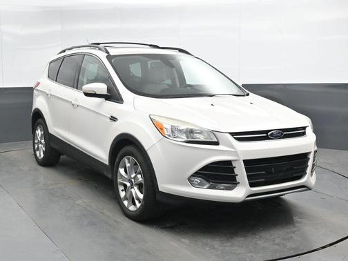 White Platinum 2013 Ford Escape SEL