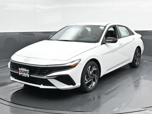 2025 Hyundai ELANTRA HEV SEL Sport