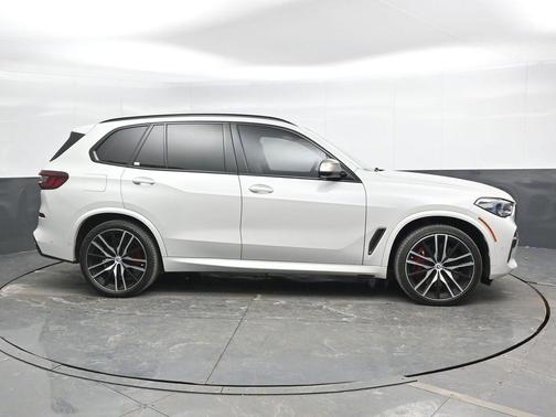 2023 BMW X5 M50i