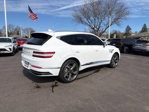 Alta White 2025 Genesis GV80 2.5T Prestige