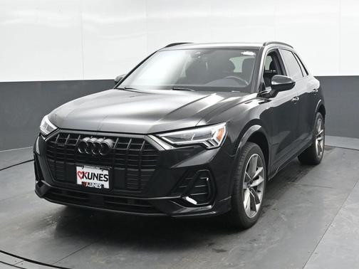 2022 Audi Q3 45 S line Premium