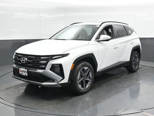 White Pearl 2026 Hyundai TUCSON SEL Premium