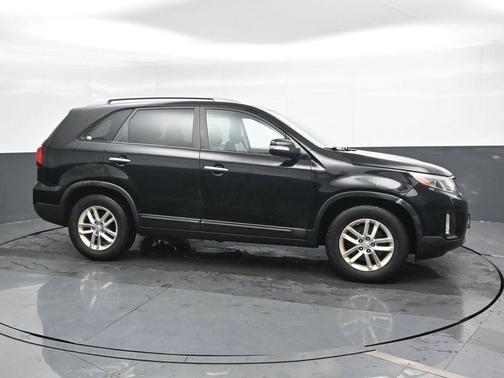 Ebony Black 2015 Kia Sorento LX