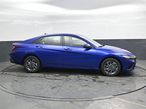 2026 Hyundai ELANTRA HEV Blue