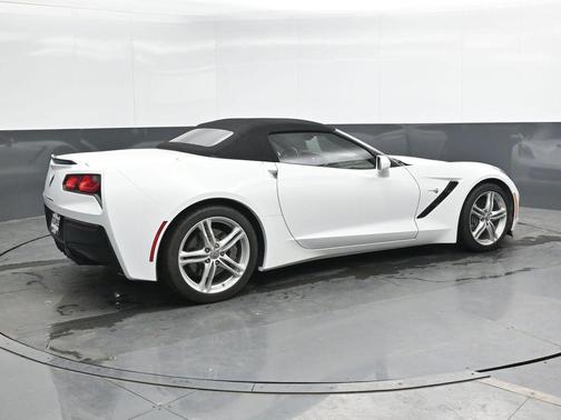 Arctic White 2017 Chevrolet Corvette Stingray