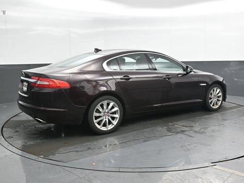 2015 Jaguar XF 2.0T Premium