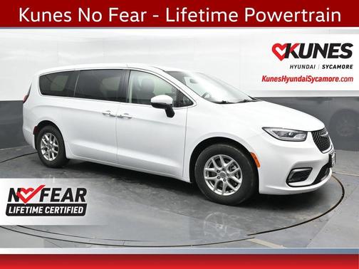 2023 Chrysler Pacifica Touring-L