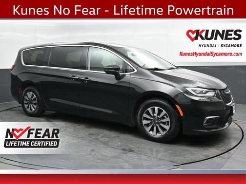 2023 Chrysler Pacifica Hybrid Touring L