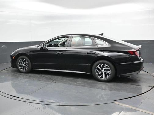 2021 Hyundai SONATA Hybrid Blue
