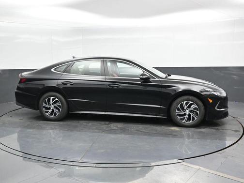 2021 Hyundai SONATA Hybrid Blue