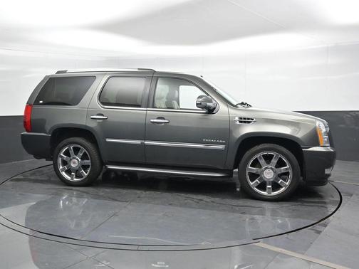 2011 Cadillac Escalade Luxury