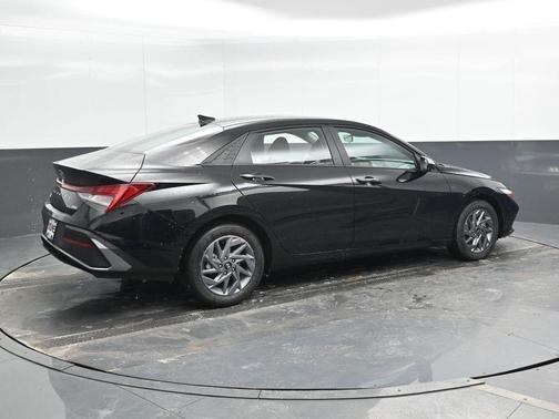 2026 Hyundai ELANTRA HEV Blue