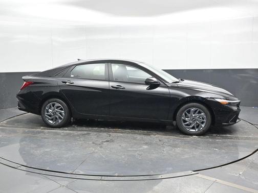 2026 Hyundai ELANTRA HEV Blue