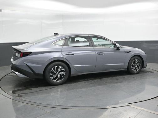 Blue 2026 Hyundai SONATA Hybrid Blue
