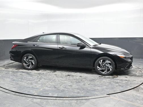 2026 Hyundai ELANTRA HEV Limited