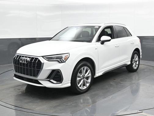 2023 Audi Q3 45 S line Premium
