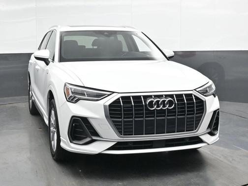 2023 Audi Q3 45 S line Premium