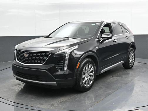 2022 Cadillac XT4 Premium Luxury