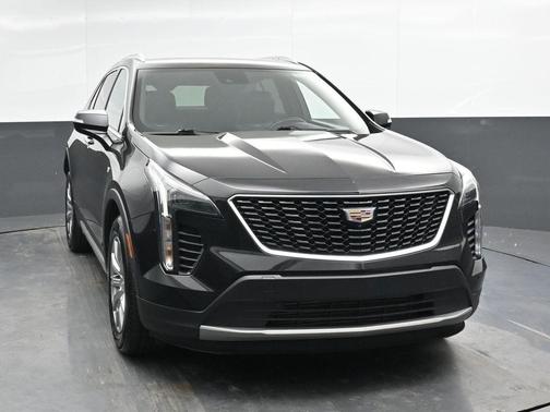 2022 Cadillac XT4 Premium Luxury