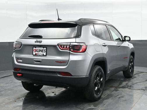 2023 Jeep Compass Trailhawk