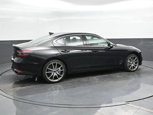 2024 Genesis G70 2.5T