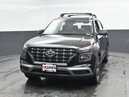 Onyx Black 2026 Hyundai VENUE SEL