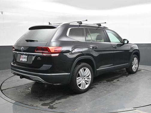 Deep Black Pearl Effect 2018 Volkswagen Atlas 3.6L SEL Premium