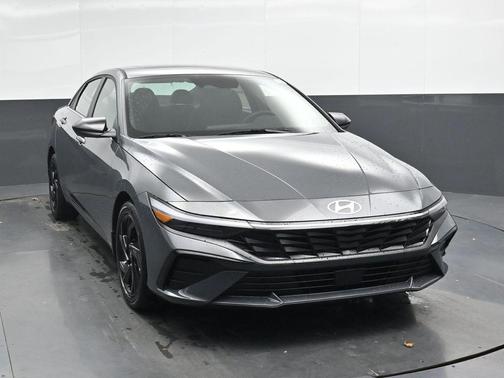 2026 Hyundai ELANTRA SEL