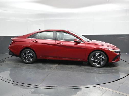 2025 Hyundai ELANTRA HEV Limited