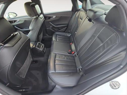 2022 Audi A4 45 S line Premium Plus