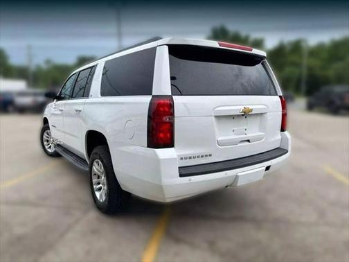 2017 Chevrolet Suburban LT