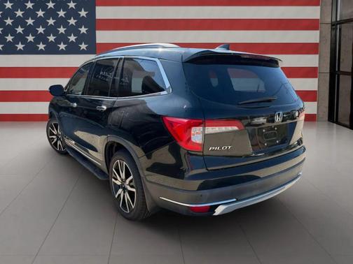 2019 Honda Pilot Touring 8-Passenger