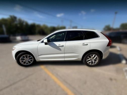 2018 Volvo XC60 T5 Momentum