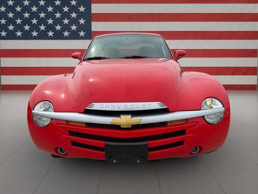 2004 Chevrolet SSR Convertible Pickup 2D