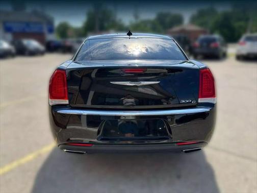 2017 Chrysler 300C Base