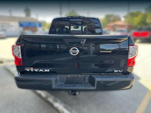 2018 Nissan Titan SV
