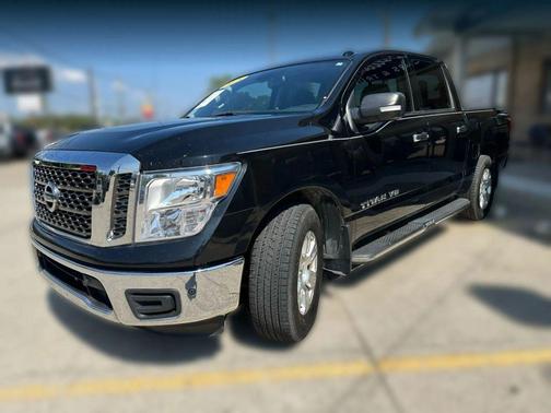 2018 Nissan Titan SV