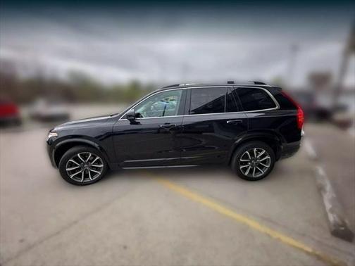 2018 Volvo XC90 T5 Momentum