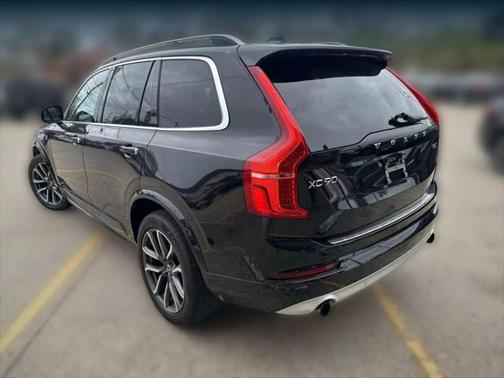 2018 Volvo XC90 T5 Momentum