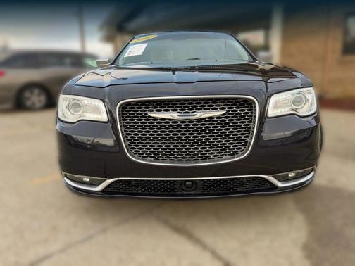 2016 Chrysler 300C Platinum