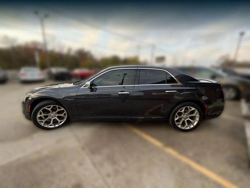 2016 Chrysler 300C Platinum