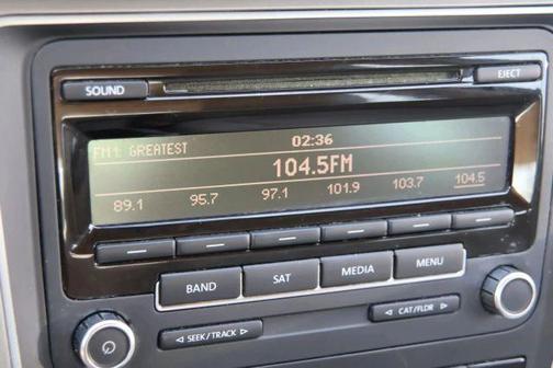 2015 Volkswagen Passat 1.8T Auto Wolfsburg Ed