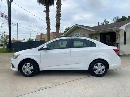 2017 Chevrolet Sonic LS