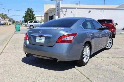 2010 Nissan Maxima S