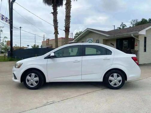 2017 Chevrolet Sonic LS