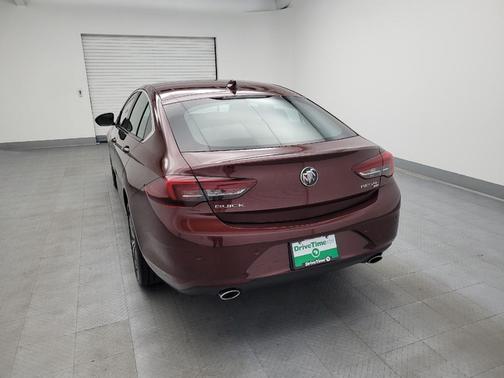 2018 Buick Regal Sportback Essence